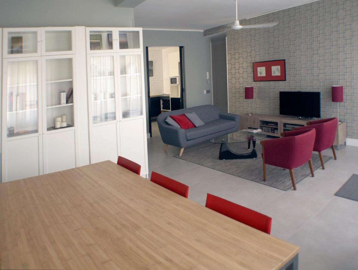 Atocha Museos Apartment มาดริด ภายนอก รูปภาพ